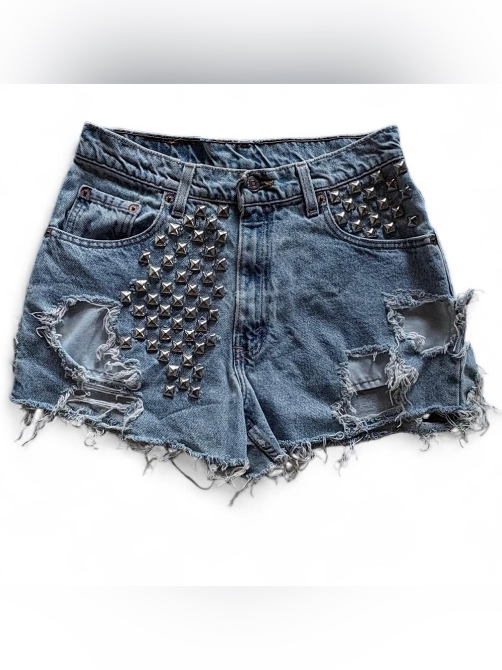 90s Levi’s 550 Relaxed Fit Cutoff Denim Shorts
Custom Studded & Distressed sz 29